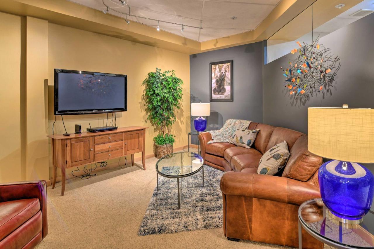 Idyllic Dtwn Anchorage Condo With Fireplace! Exterior photo