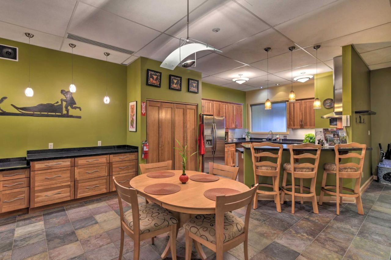 Idyllic Dtwn Anchorage Condo With Fireplace! Exterior photo
